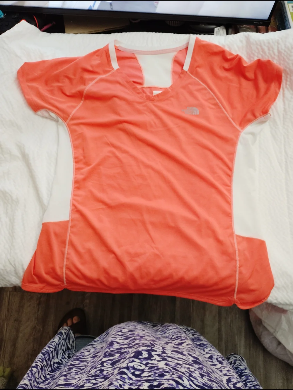 The North Face Women’s Coral-Pink Short Sleeve Active Top - Picture 4 of 7